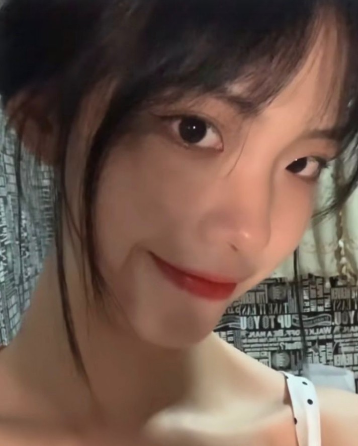 温州学生妹下海不久在店兼职，叫声好听嫩B紧致。